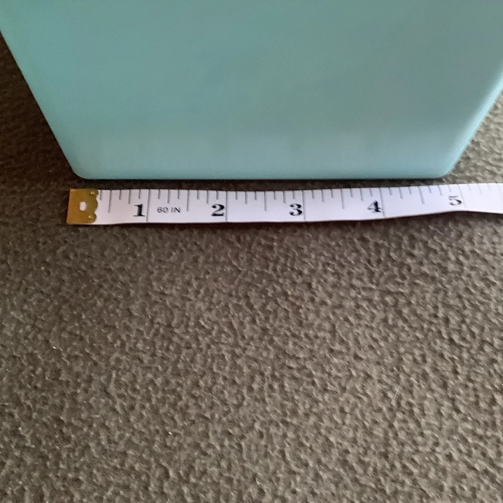 Vintage Wil-hold blue plastic container with lid. Approx 10” x 5” x 3 3/4”